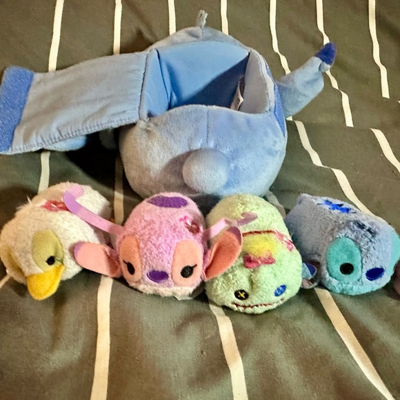 Disney Lilo & Stitch Plush Tsum Tsum Set Stitch Bag with 4 mini Tsum Tsum - Picture 6 of 11